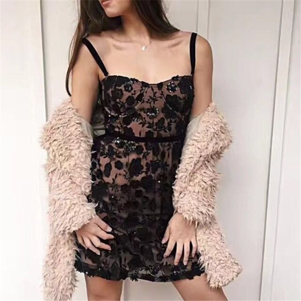 New For Love and Lemons Beatrice Embellished Lace Mini Dress M - Picture 4 of 15
